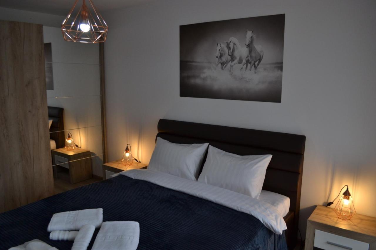 MariMonti Apartment Braşov Esterno foto