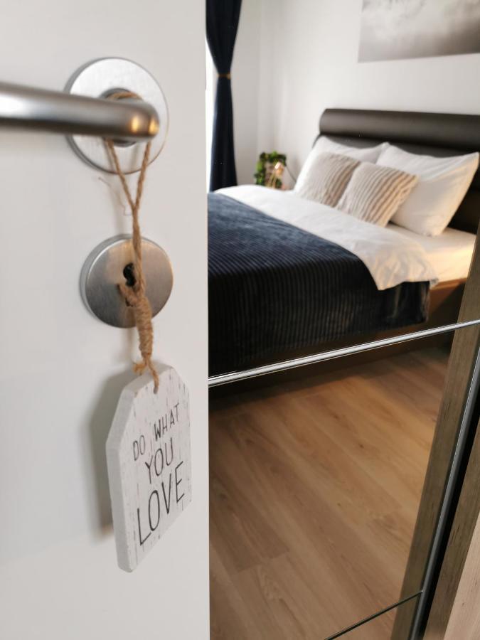 MariMonti Apartment Braşov Esterno foto