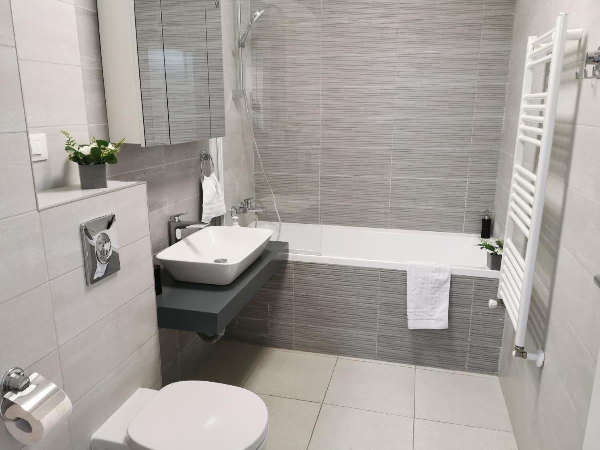 MariMonti Apartment Braşov Esterno foto
