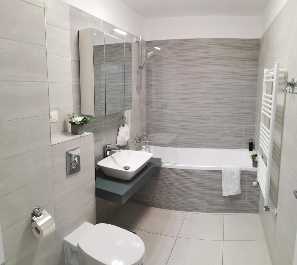 MariMonti Apartment Braşov Esterno foto