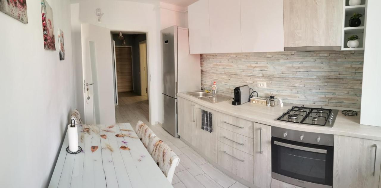 MariMonti Apartment Braşov Esterno foto
