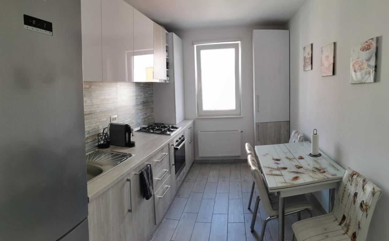 MariMonti Apartment Braşov Esterno foto